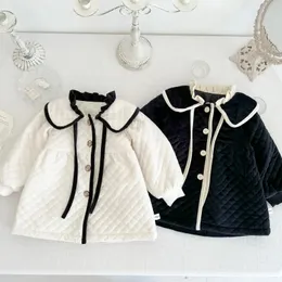 Daunenmantel LILIGIRL Herbst Winter Koreanische Baby Mädchen Parkas Baumwolle Gepolsterte Solide Tasten Spitze Kragen Kleinkind Kleinkind Mantel 231109