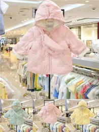 Kläder set spot duck down jacka absorba skatt av kärlek Korea köper 23 vinter barn baby huva kappa satchel 231109