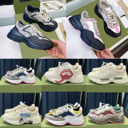 Tasarımcı Spor ayakkabıları Rhyton Casual Ayakkabı Erkek Kadın Platform Eski Baba Ayakkabı Lüks Vintage Sneaker Bej Bej Deri Ayakkabı Düz ​​Eğitmenleri 02