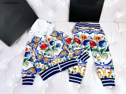 New girls tracksuit Autumn kids designer clothes baby Two piece set Size 90-150 hooded jacket and floral full print pants Nov10