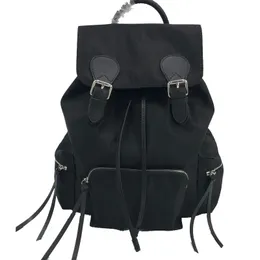 Luxurys Man Backpack Style Designers حقيبة القابض مريحة لحمل حقائب الظهر في الهواء الطلق أكياس كلاسيكيات الأزياء للنساء والأساليب على ظهره الترفيهي