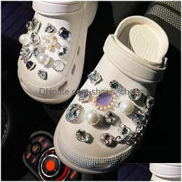 靴部品のアクセサリーパールジェムダイヤモンドチャームフィットクロックPVCクリスマスパーティーバックパックDIYキッズガールギフトおもちゃ腕輪バックルDR DH4JS