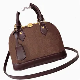 Klasyczna torba designerska Alma BB Shell Bag Women Tagi Mały zamek skórzane torebki Luksusowe szybkie opakowania nadwozia na ramię torby