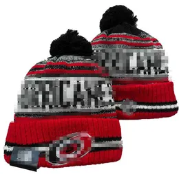 Erkek Kapaklar Kasırgalar Beanies Carolina Beanie Şapkaları 32 Takımın Tümü Örtü Kelepçeli Pom Çizgili Kenar Hattı Sıcak ABD Kolej Spor Hokey Kapağı Kadınlar için Hokey Kapağı