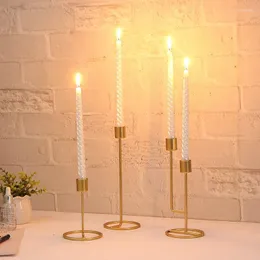 Candle Holders 1Pc European Style Metal Candlestick Fashion Wedding Table Stand Exquisite Christmas Tabl