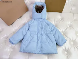 New Down Kids Coat 자수 로고 어린이 디자이너 재킷 크기 100-160 겨울 따뜻한 후드 아동 오버 코트 NOV10