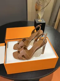 Sapatos de grife Sandálias 10.5cm Sapatos de vestido de couro genuíno para mulheres verão luxo Square Toes Stiletto Heel Sandálias Oran Slingback Party Evening ShoesC