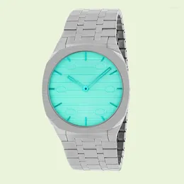 腕時計の腕時計女性のためのウォッチ高品質のカラフルなダイヤルスチールストラップチャーミングギフトヤングレディスタイル25h