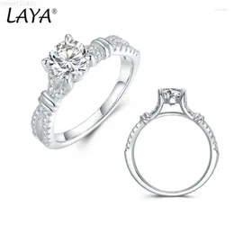 클러스터 반지 Laya Day Four Claw Color 6.5mm 1 여성용 Moissanite Row Set S925 Sterling Silver Band Plated Wholesale