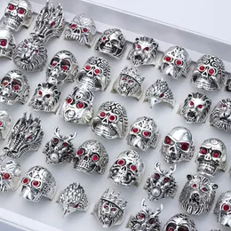 Klusterringar 20 pcslot gotiska skalle ringar för män kvinnor metall rock punk crystal totem drake lejon huvuddesigner smycken tillbehör anillos 230411