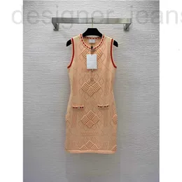 基本的なカジュアルドレスデザイナーラグジュアリー2023エレガントな女性シングル胸ドレス女性ノースリーブニットソリッドニットハイウエストニットウェアEFX4