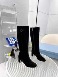 2024 Neue dreieckige getäfelte Stiefel, kniehoch, klobiger Blockabsatz, Ledersohle, hoher Reitstiefel, Damen-Luxusdesigner, hochwertige Modeschuhe, Fabrikschuhe, 35–42