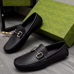 Yepyeni Erkek Loafers Business Elbise Ayakkabıları Üzerinde Gerçek Deri Rahat Takım Ayakkabı Arı Beden 38-44