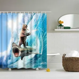 Dafield Animal Funny Brave Bear på en Shark Shower Curtain temakonst för tvättbart tyg badrumsdekor dusch gardin björn y200108193d