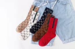 sock box Mens sock cotton socks Designer Mens Womens Socks Five Pair Luxury Sports Winter Mesh Letter Printed Sock Embroidery Cotton Man Woman With Box