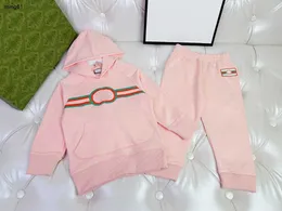 Marka Girls Trailsuit Sonbahar Bebek Giysileri Çocuk Tasarımcı Kıyafet Boyutu 90-150 Düz Renk Kapşonlu Kapşonlu ve Pantolon Nov10