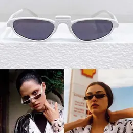 Óculos de sol Designers de mulheres 229 Moda Novas mulheres Pequenas óculos de sol de alta qualidade Marca de luxo Feminino Casual Cat Eye Shape com caixa original