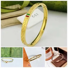 Bracciale designer Womens Love 18K Gd Nuovo designer di marca 925 Argento Acciaio inossidabile Non sbiadisce Gioielli Ragazze Compleanno Regalo di Natale 5Q03