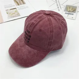 Boll Caps Hat Style Korean-stil Eanderad brev tvättade bomullsbaseballmössa Studenter Leisure College Visor