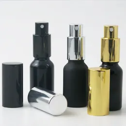 Bottiglie di stoccaggio 10 X 15 ml MaBlack Contenitori di olio essenziale di vetro nero brillante con spray di alta qualità Confezione cosmetica da viaggio da 1/2 oz