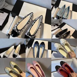2023 Designerskor Paris Brand Tweed Plaid Ballet Flats Shoes Women Spring Quilted äkta läderslip på Ballerina Luxury Round Toe Ladies Channnel Dress6