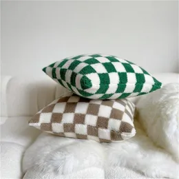 Decorative Pillow Lamb Cashmere Chessboard Cushion Cover Soft Plush Retro Plaid Pillowcase Home Decor Chair Sofa Bed Pillow Covers GC2025