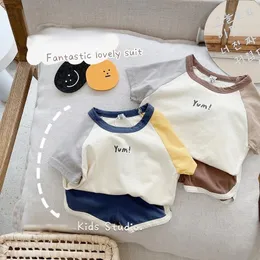Roupas Define o algodão infantil Carta de bebê impressão Casual Sports Boy Camiseta Shorts Criança Unissex Leisure 230412