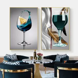 グリーンワイングラスキャンバスペインティングノルディックモダンポスターとプリントバーリビングルームの家の装飾のための壁アート