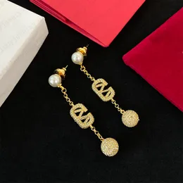 Orecchini alla moda Orecchini pendenti con ciondolo a forma di lettera d'oro Designer Romanzo Speciale Semplice per uomo Donna 12 stili