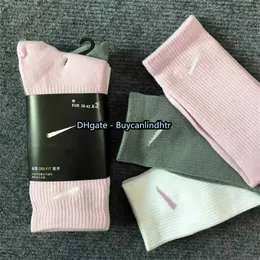 Designer Mens Womens Socks Five Par Luxe Sports Winter Mesh Letter Printed Sock Embroidery Cotton Man Woman With Box 3Pairs/Piece