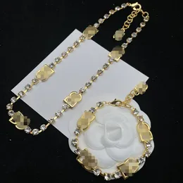 Colares de luxo de personalidade D Letter Letter Crystal Color Diamonds Pearl Pingents Bedring Bracelete Feminino Brass Ladies Designer Jóias HDS2 --- 021