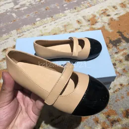 Kızlar Prenses Ayakkabı Hakiki Deri Gümüş Harf Lüks Moda Mary Jane Elbise Bebek Ayakkabıları Dana Bebek Çocuklar Çocuklar için Flats Marka Ayakkabı