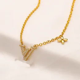 Fashion Womens Luxury Design Pendants Necklace Real Gold Plated Copper Zircon Necklaces Choker Chain Inlay CZ Diamond Letter Pendant Wedding Jewelry Accessories