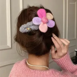 Acessórios de cabelo Outono Inverno Pelúcia Flor Garra Mulheres Chic Duckbill Clip Hairpin Back Head Felt Clips para meninas