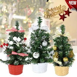 クリスマスの装飾20cmミニツリーテーブルの装飾品のためのボール付き人工松きクリスマスパーティーの装飾年ノエルギフト231113
