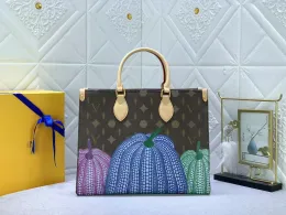 5a Plaj Çantası Tasarımcı Tote Çanta Kadın Tuval Omuz Çantası Bollu Dalga Dot Göz alıcı Bu taşınabilir büyük kapasiteli yaz moda sırt çantası alışveriş çantası 35cm