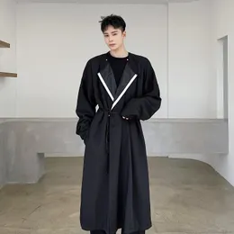 Herrgravrockar kappa män mörk svart rand japansk harajuku streetwear long coat man mode show bälte vindbrytare kofta jacka 230413