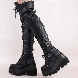 Elbise ayakkabıları gotik uyluk yüksek botlar kadın platformu kozalar motosiklet botu diz ordu üzerine topuklu topuklar punk dantel kemer tokası uzun 231113