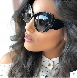 Large retro oversized sunglasses for women fashionable luxury designer sunnies shades chic sun glasses eyewear for driving flight beach frame anti glare