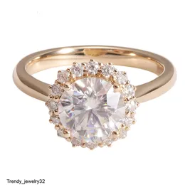 Anel de casamento luxuoso em ouro amarelo 14K com pedra central de 7,5 mm DEF Moissanite Diamond Hola Anel de noivado