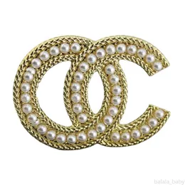 Luxury Pearl Crystal Brooches Designer Brand Letter Brooch Jewelry For Women Jewlery Style