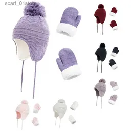 Cappelli Sciarpe Set Orecchio invernale ff Guanto spesso Cappello C Gs per bambini G Cappelli Set Moda Bambini Caldo lavorato a maglia Pompon Cs Gs BerrettiL231113