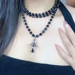 Designerin Viviene Westwoods Kaiserinwitwe dreischichtige Halskette mit Schlüsselbein aus schwarzem Kristall, dreidimensionale Erde, Planet, leichter Luxus und gestapelte Nischenhalskette
