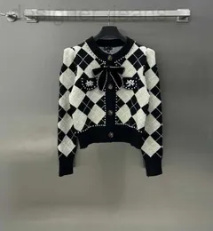 Женские свитера, дизайнерские осенние и зимние новые CH Nanyou Gaoding, сладкий маленький ароматный стиль, модный галстук-бабочка с бриллиантами в клетку, вязаный кардиган с круглым вырезом 4R56