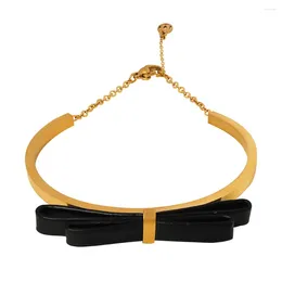Pulseira jinnhui elegante pulseira de couro macio preto de aço inoxidável à prova d'água de cor de textura dourada de cor de textura de textura feminina jóias