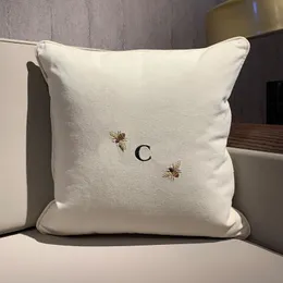 ساحة وسادة Square Bees Letters Pillow Cover Cover Disual Mose Signative 2023 New Style Christmas Designer Plowslip Luxury Date JF005 E23