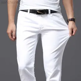 Męskie dżinsy Bracie Wang Men Białe dżinsy moda swobodny klasyczny styl Slim Fit Soft Modle Male Brand Advanced Stretch Pants W0413