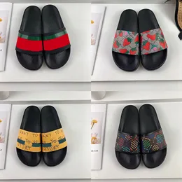 Z pudełkiem Designerskie kapcie dla kobiet mężczyzn w kwiatowe paski pantoufle letnie gumowe tkaniny mieszkania klapki suwaki gorące slajdy sandały buty na plażę