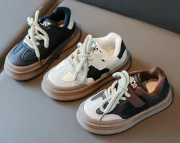 Scarpe sportive per bambini in cotone ragazzi Sneakers morbide in pelle PU antiscivolo ragazze nuove scarpe Casual per bambini in peluche calde invernali 2024