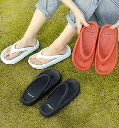 Tofflor 2023 Ny bottenplattform Sea Flip-flop Tong Sandaler Summerskor Mjuka badrum tofflor kudde bilder utomhus inomhusskor wome y23